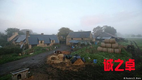 資料圖：法國傳統(tǒng)的田園農(nóng)莊。（德國之聲電臺網(wǎng)站）
