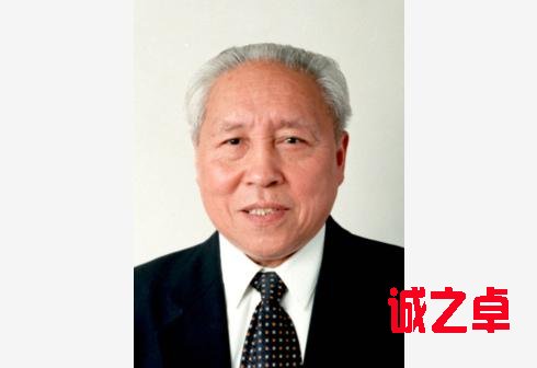 新華社照片，北京，2018年2月24日 楊汝岱同志遺像 新華社發(fā)