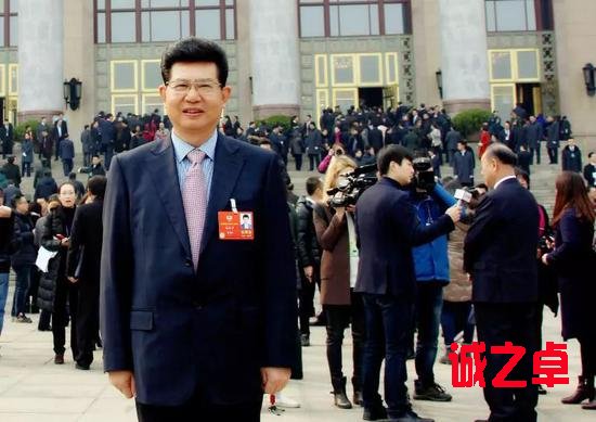 ▲全國政協(xié)委員、蘇寧環(huán)球集團董事長張桂平